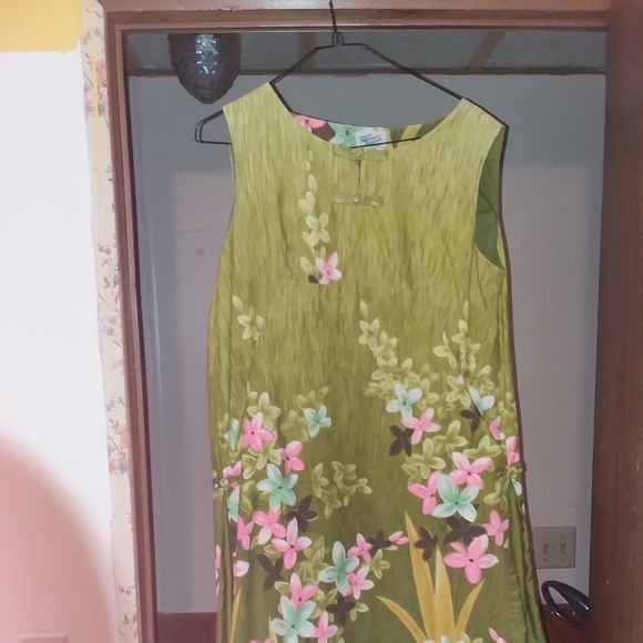 womens dress - Picture 1 of 3